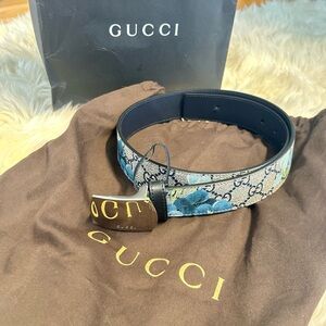 Gucci Blue GG Blooms Men’s Belt Size 84/75B (26-28)U.S.
